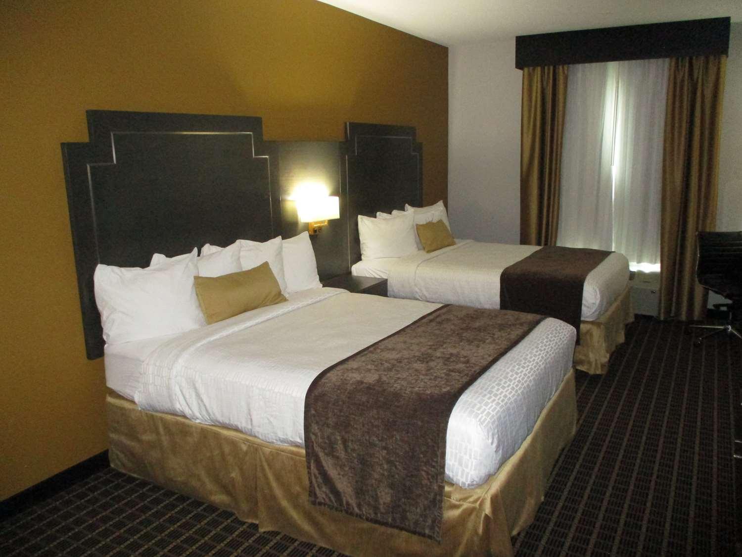 Best Western Plus Regency Park Walker Exterior photo