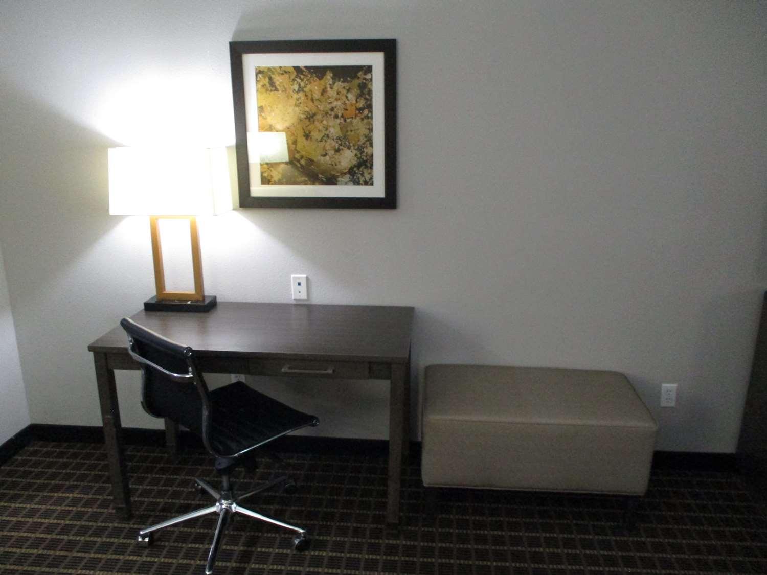 Best Western Plus Regency Park Walker Exterior photo
