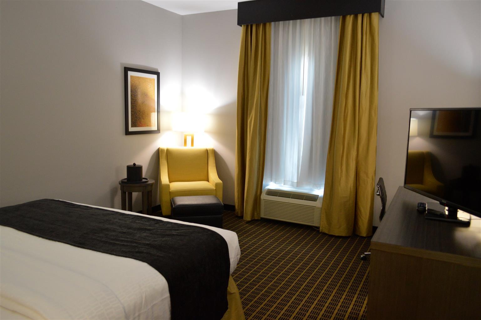 Best Western Plus Regency Park Walker Exterior photo